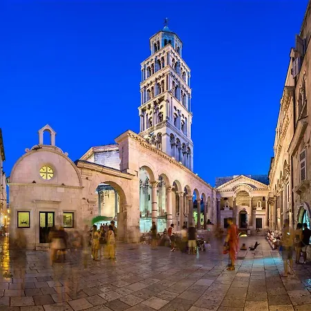 Split Central Apartment,Free Private Parking Split